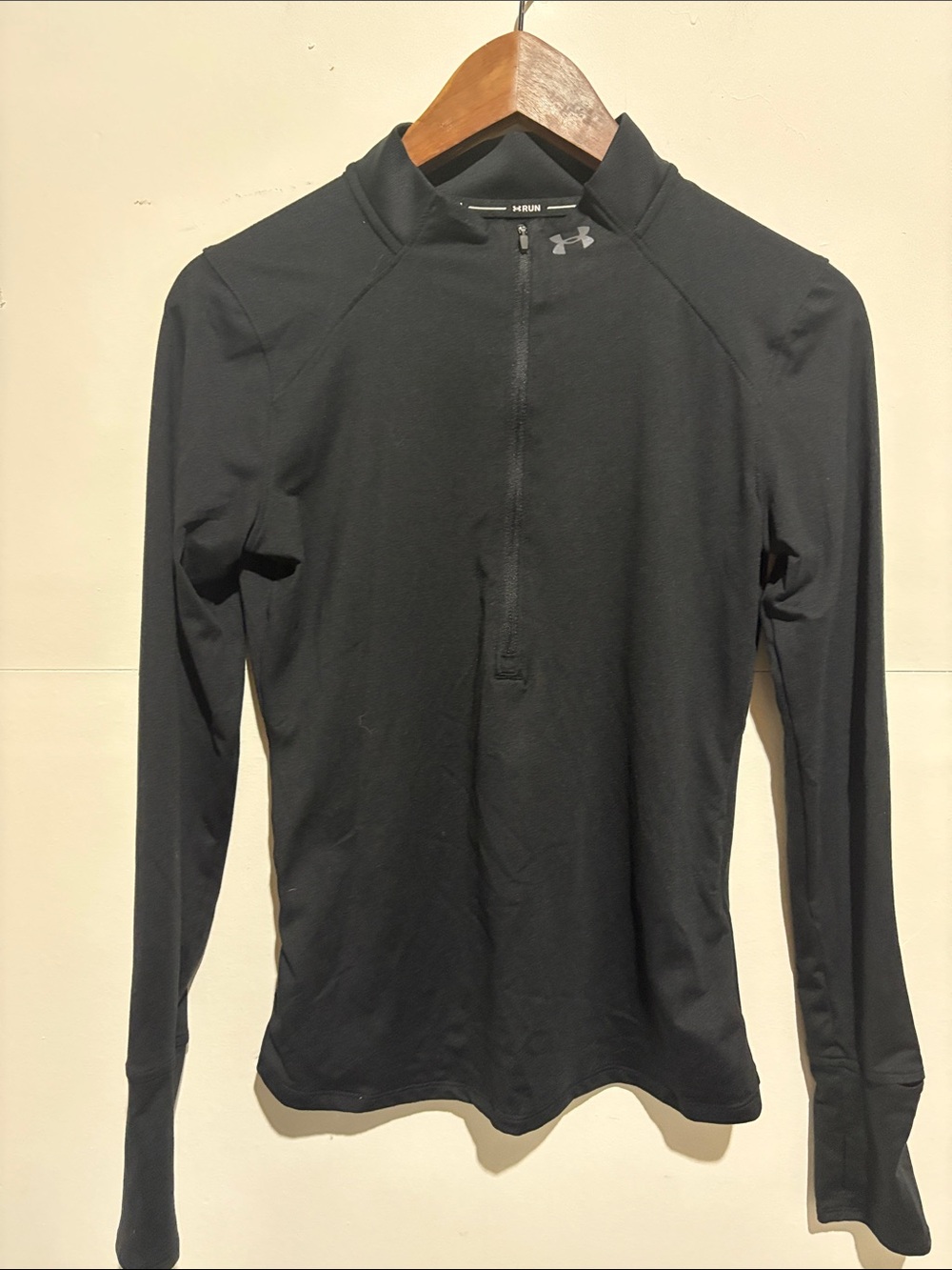 Under Armour Black Half-Zip Heat Gear Sz XS, like new